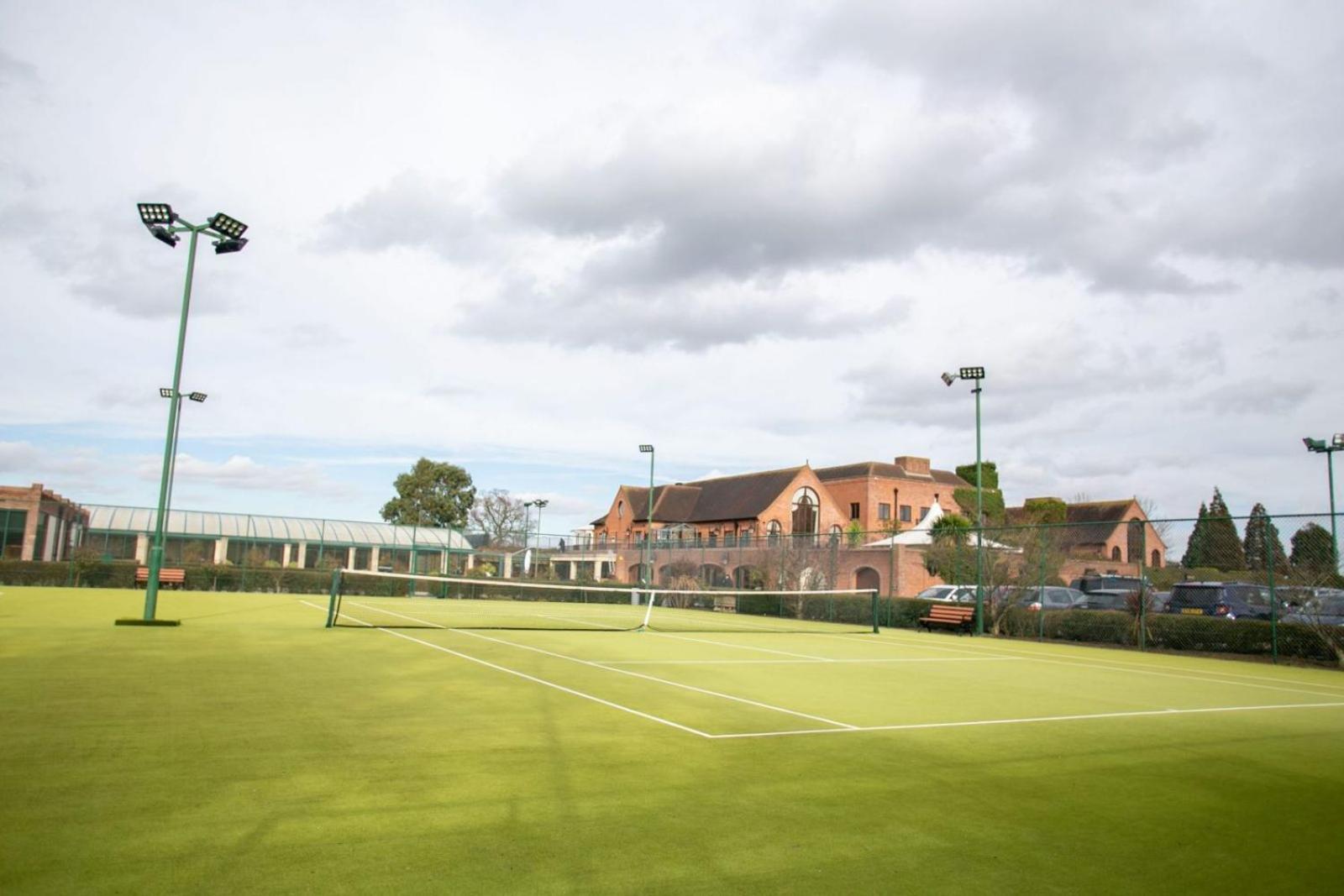Отель Great Blunts Stables - Stock Brook Manor Golf Club Биллерикей Экстерьер фото